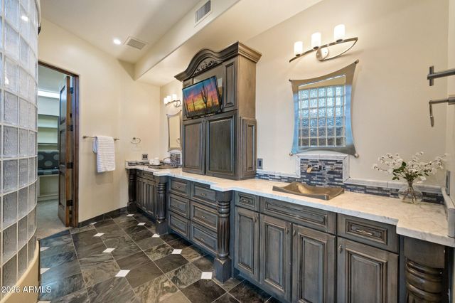 8540 E MCDOWELL Road 21, Mesa, AZ 85207