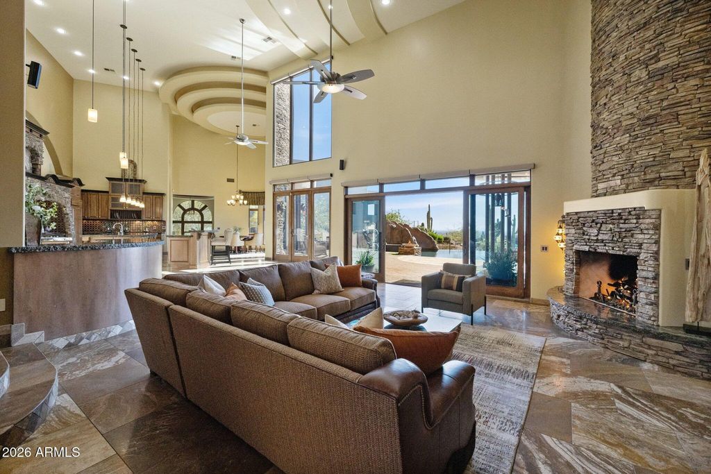 Image 10 of property listing at 8540 E MCDOWELL Road 21, Mesa, AZ 85207