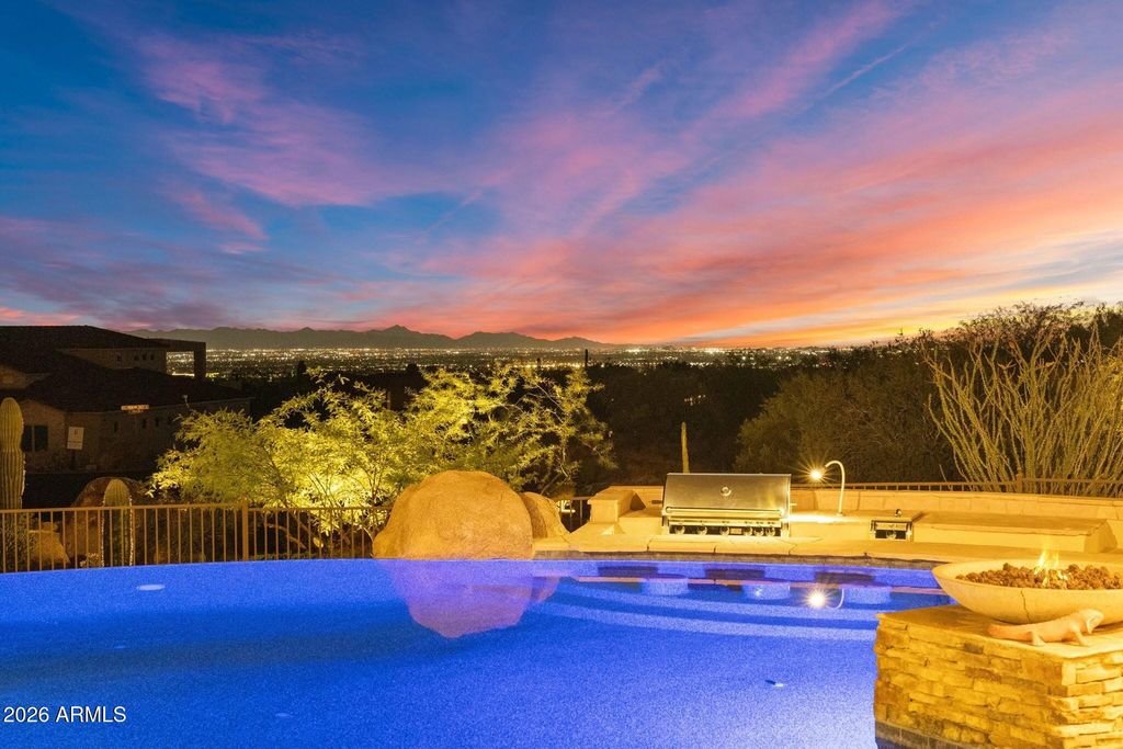 Image 6 of property listing at 8540 E MCDOWELL Road 21, Mesa, AZ 85207