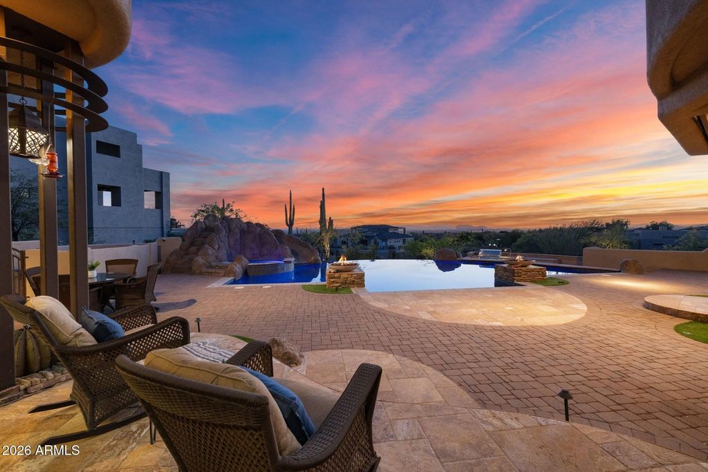 Image 8 of property listing at 8540 E MCDOWELL Road 21, Mesa, AZ 85207