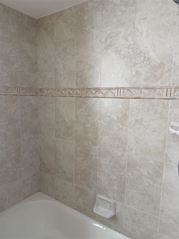 3550 Kings Point Drive, Troy, MI 48083