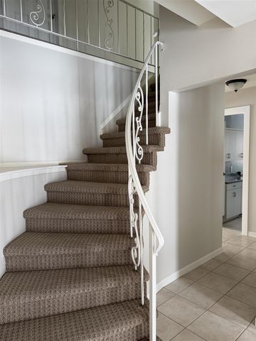 3550 Kings Point Drive, Troy, MI 48083