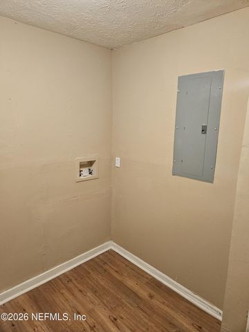 1975 ERLINE Drive, Jacksonville, FL 32209
