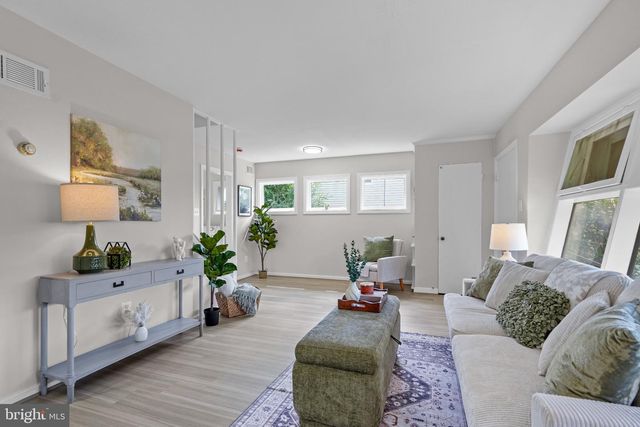6927 COLUMBIA DR, Alexandria, VA 22307