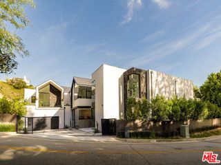 1772 N Crescent Heights Boulevard, Los Angeles, CA 90069
