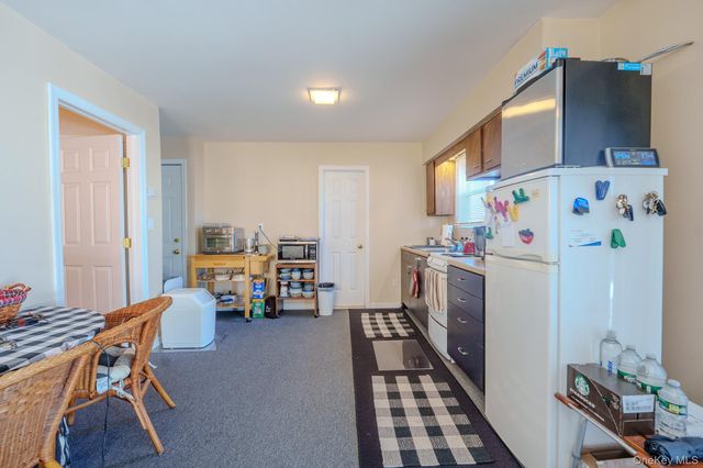 711 S Bayview Avenue, Freeport, NY 11520