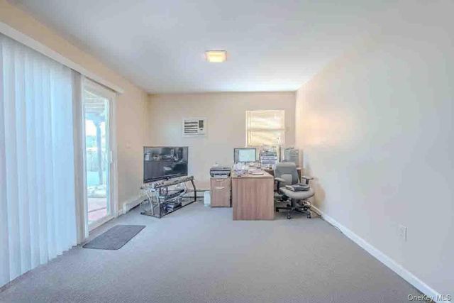 711 S Bayview Avenue, Freeport, NY 11520