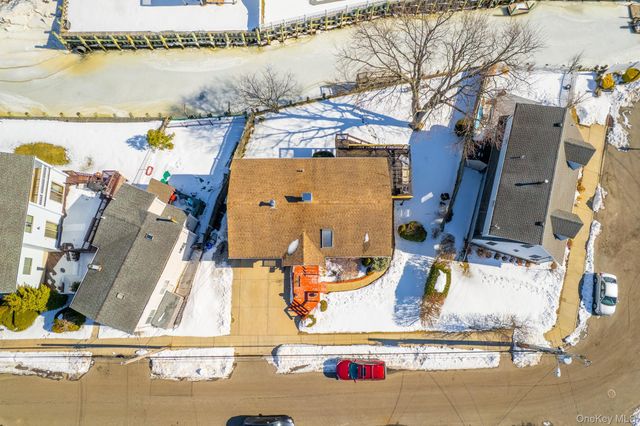 711 S Bayview Avenue, Freeport, NY 11520