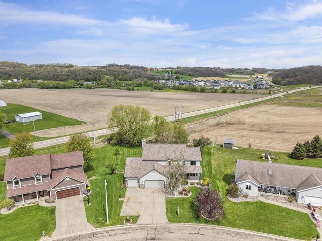 3153 Bollenbeck Street, Cross Plains, WI 53528