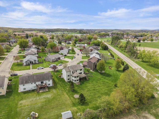 3153 Bollenbeck Street, Cross Plains, WI 53528