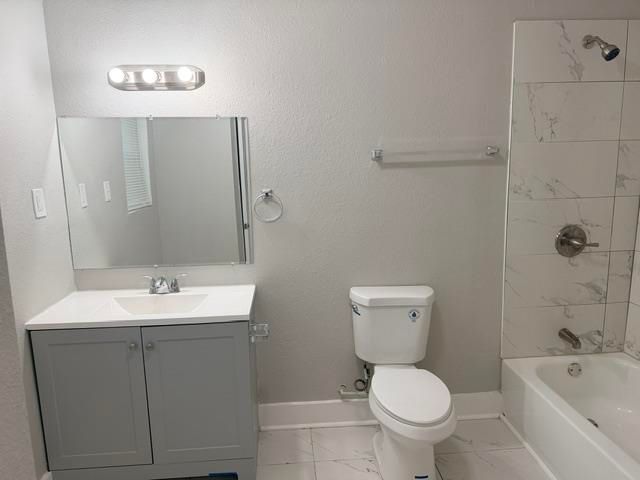 2442 MANCHESTER RD, Memphis, TN 38114