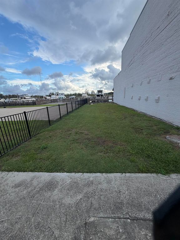 725 Front St., Georgetown, SC 29440 — exterior