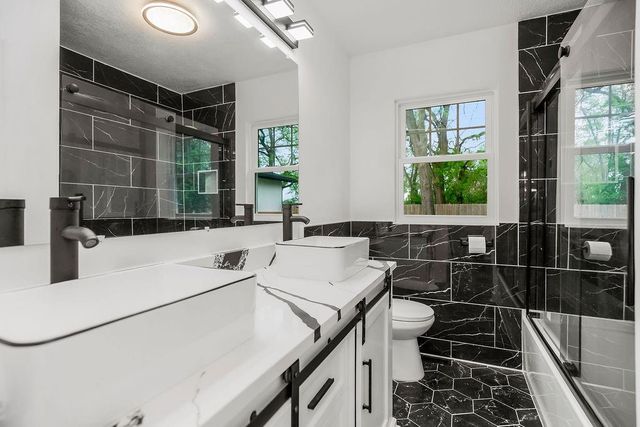 9806 Bennington Avenue, Kansas City, MO 64134