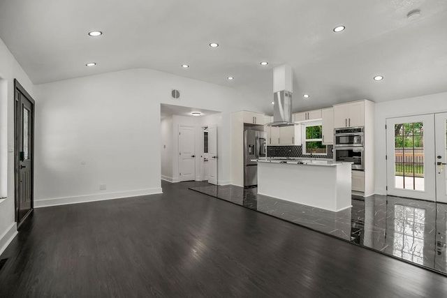 9806 Bennington Avenue, Kansas City, MO 64134
