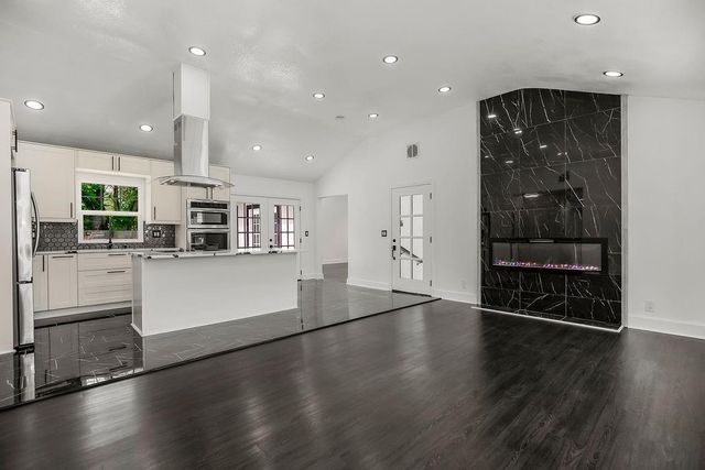 9806 Bennington Avenue, Kansas City, MO 64134