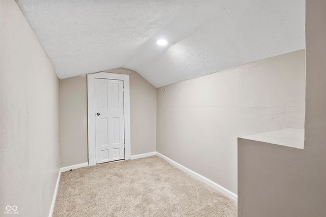 7674 Doone Valley Court, Avon, IN 46123