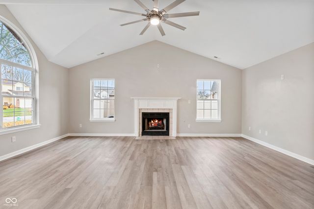 7674 Doone Valley Court, Avon, IN 46123