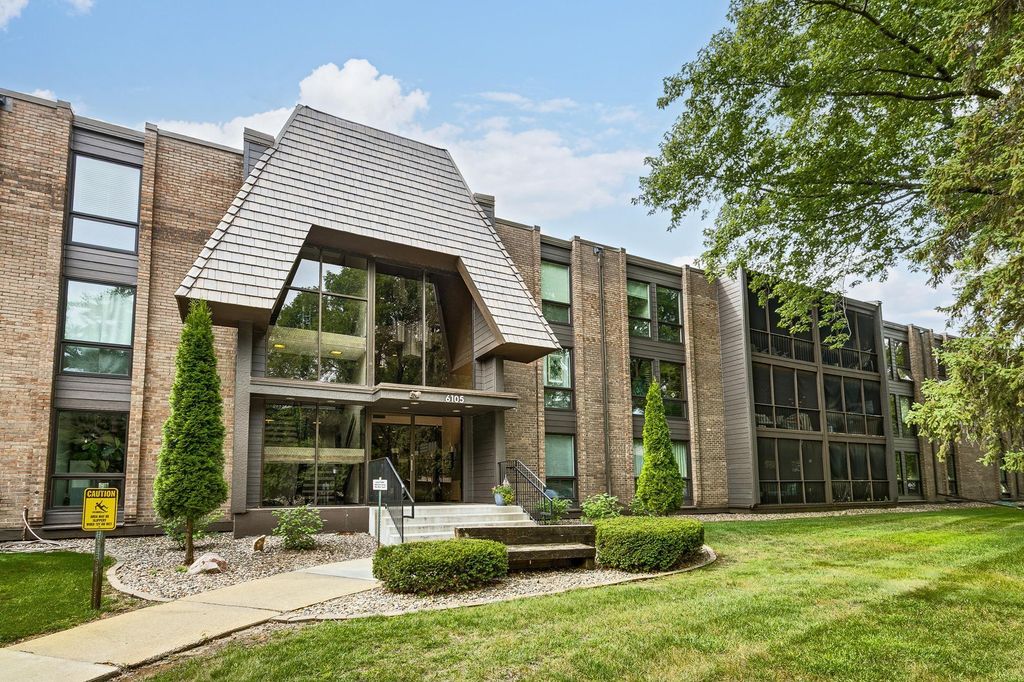 6105 Lincoln Drive 231, Edina, MN 55436