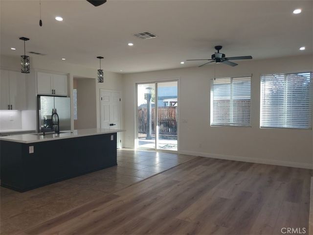 1183 Roadrunner, San Jacinto, CA 92582
