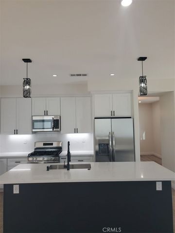 1183 Roadrunner, San Jacinto, CA 92582