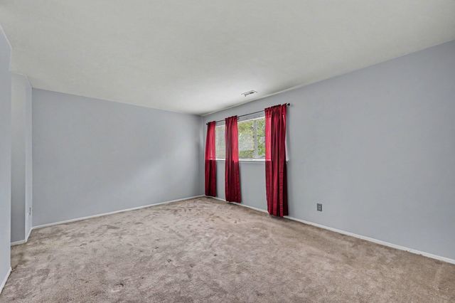 24225 Evergreen Road, Southfield City, MI 48075