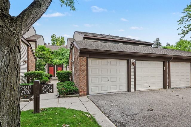 24225 Evergreen Road, Southfield City, MI 48075