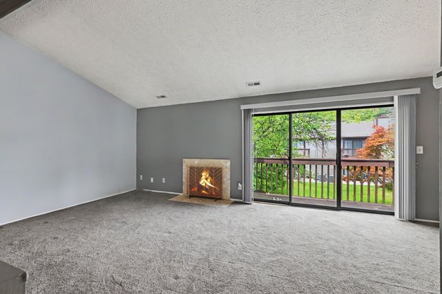 24225 Evergreen Road, Southfield City, MI 48075
