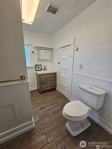 1651 S 35th Street, Tacoma, WA 98418