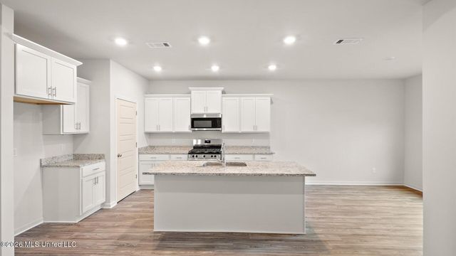 434 Piney Drive, Pearl, MS 39208