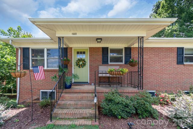 1501 Old Hickory Grove Road, Mount Holly, NC 28120