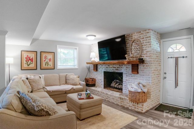 1501 Old Hickory Grove Road, Mount Holly, NC 28120
