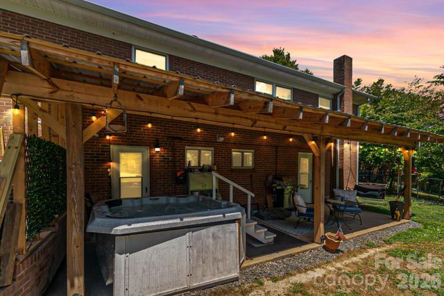 1501 Old Hickory Grove Road, Mount Holly, NC 28120