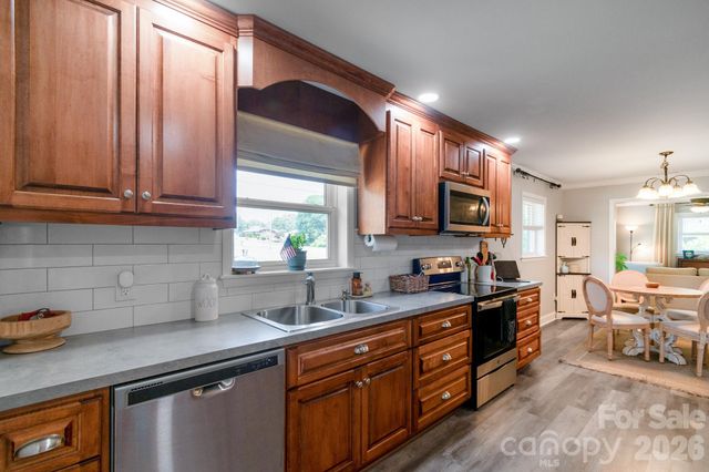 1501 Old Hickory Grove Road, Mount Holly, NC 28120