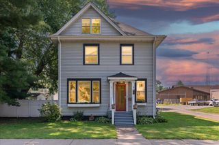 232 E 1st Street, New Richmond, WI 54017