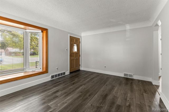 14023 Beech Daly Road, Redford, MI 48239