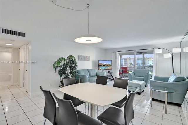 200 SE 5th Ave 405, Dania Beach, FL 33004