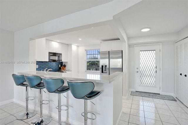 200 SE 5th Ave 405, Dania Beach, FL 33004