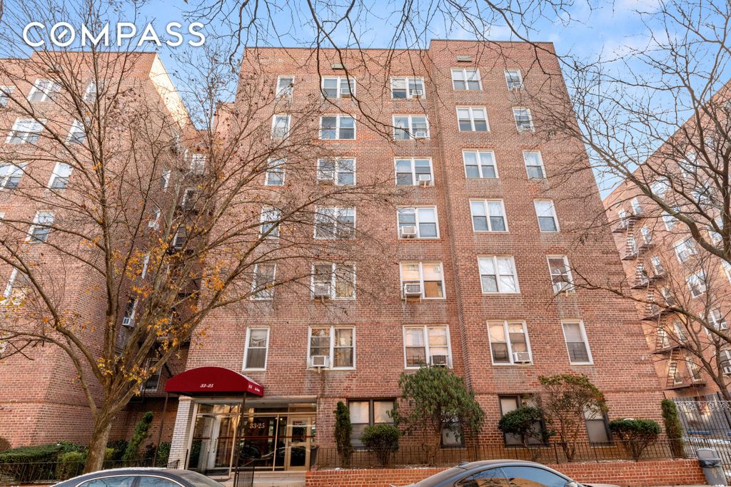 3325 92nd St Apt 2A, New York City, NY 11372