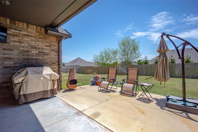 18392 Chuckwagon Trail, Norman, OK 73072