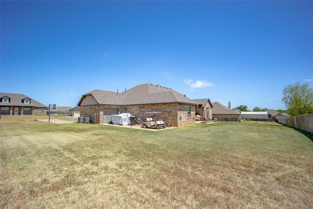 18392 Chuckwagon Trail, Norman, OK 73072