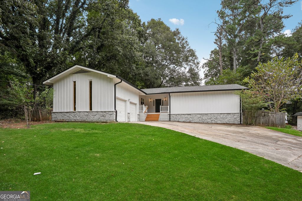 2579 Country Club Drive, Conyers, GA 30013