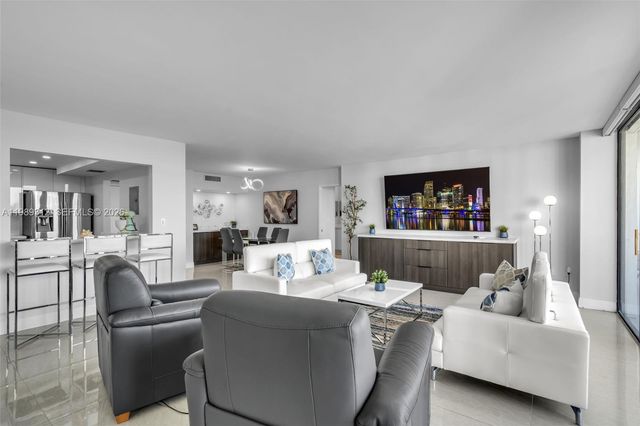 3731 N Country Club Drive 1427, Aventura, FL 33180