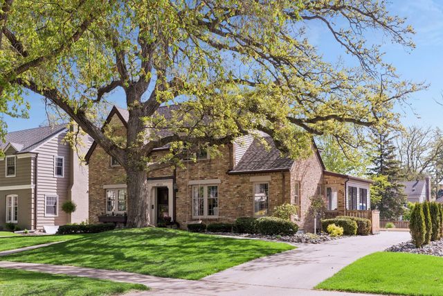 4913 Bruce Avenue, Edina, MN 55424