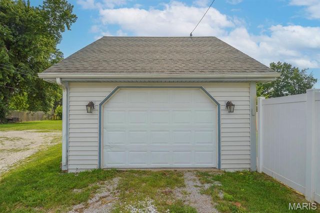2552 Frank Scott Parkway W, Belleville, IL 62223