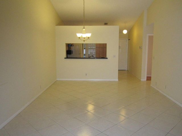 22017 Palms Way 205, Boca Raton, FL 33433