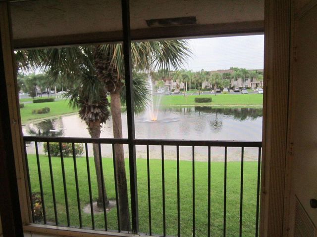 22017 Palms Way 205, Boca Raton, FL 33433