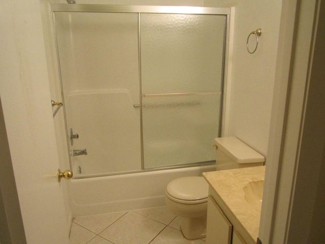 22017 Palms Way 205, Boca Raton, FL 33433