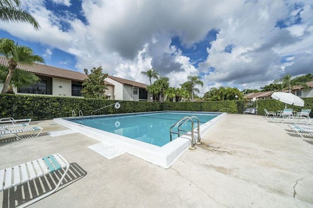 22017 Palms Way 205, Boca Raton, FL 33433