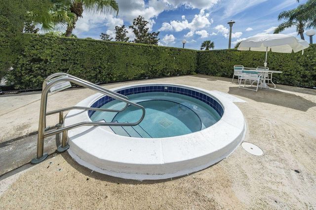 22017 Palms Way 205, Boca Raton, FL 33433