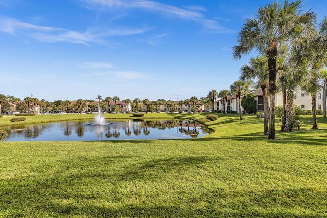 22017 Palms Way 205, Boca Raton, FL 33433